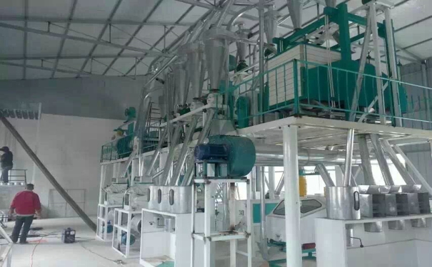 玉米深加工設(shè)備中拋光機(jī)的作用，建一個(gè)玉米加工長(zhǎng)需要多少錢(qián)?